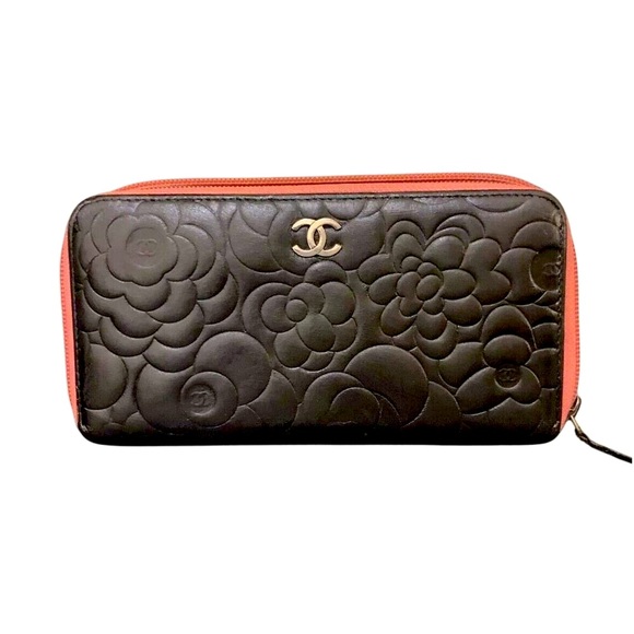 Authentic CHANEL Camellia Lamb Skin Long Zippy Wallet Black Pink - Picture 1 of 6